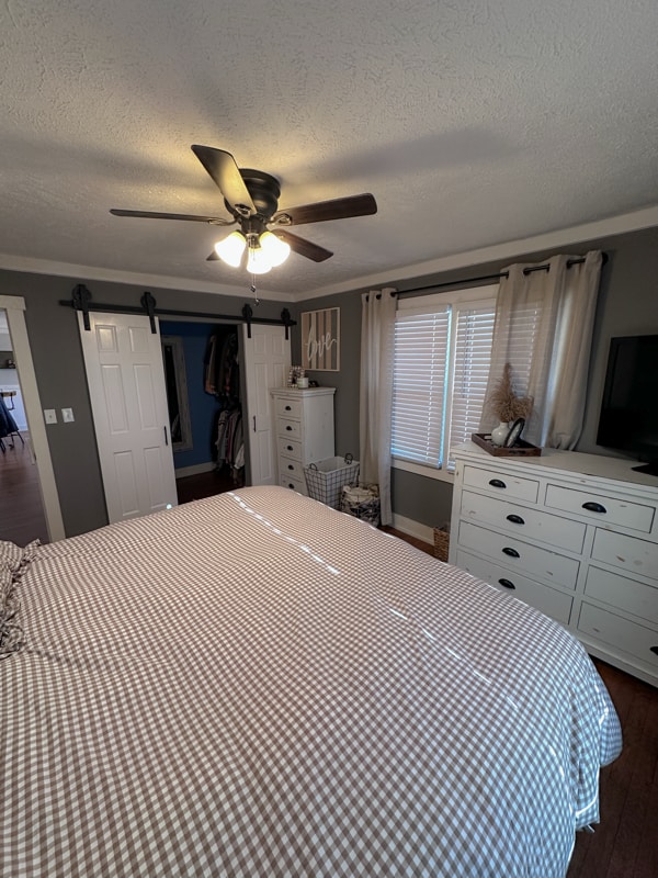 Building Photo - 222 S Vine St