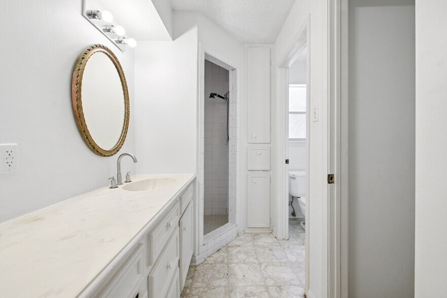 Building Photo - 5914 Havenwoods Dr