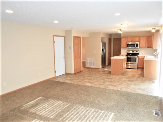 Building Photo - 2194 Dry Ridge Ct