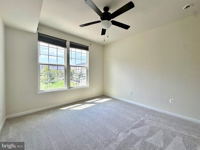 Building Photo - 13727 Endeavour Dr