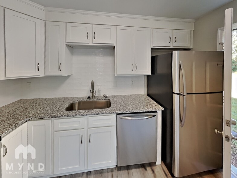 Building Photo - 3621 Firestone Dr