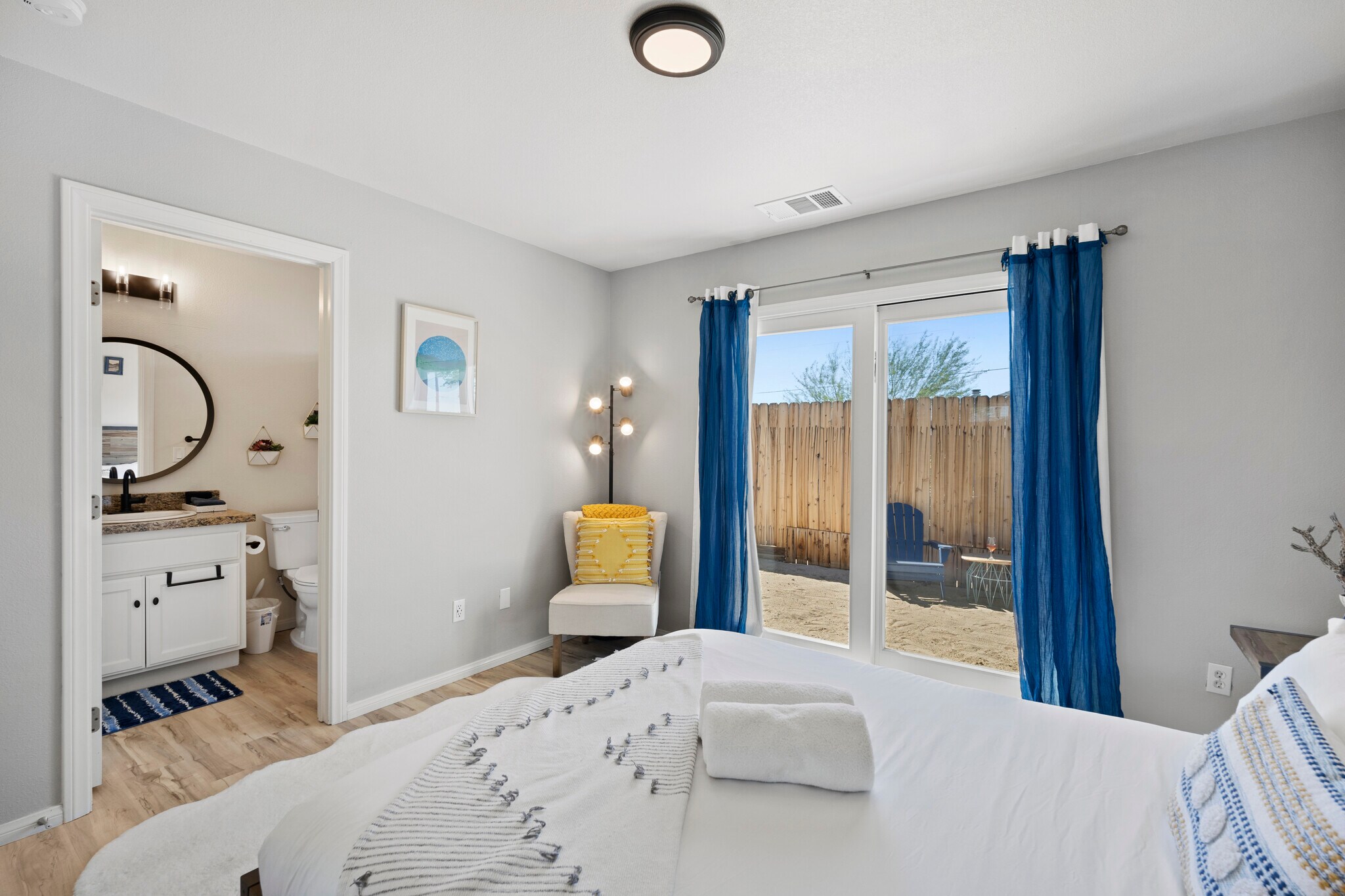 Building Photo - 61894 Valley View Cir