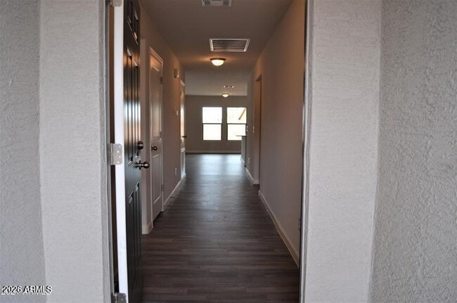 Building Photo - 2367 Oakmont Ln