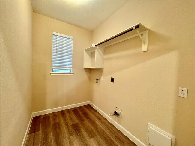 Building Photo - 1818 Maidenhair Ln
