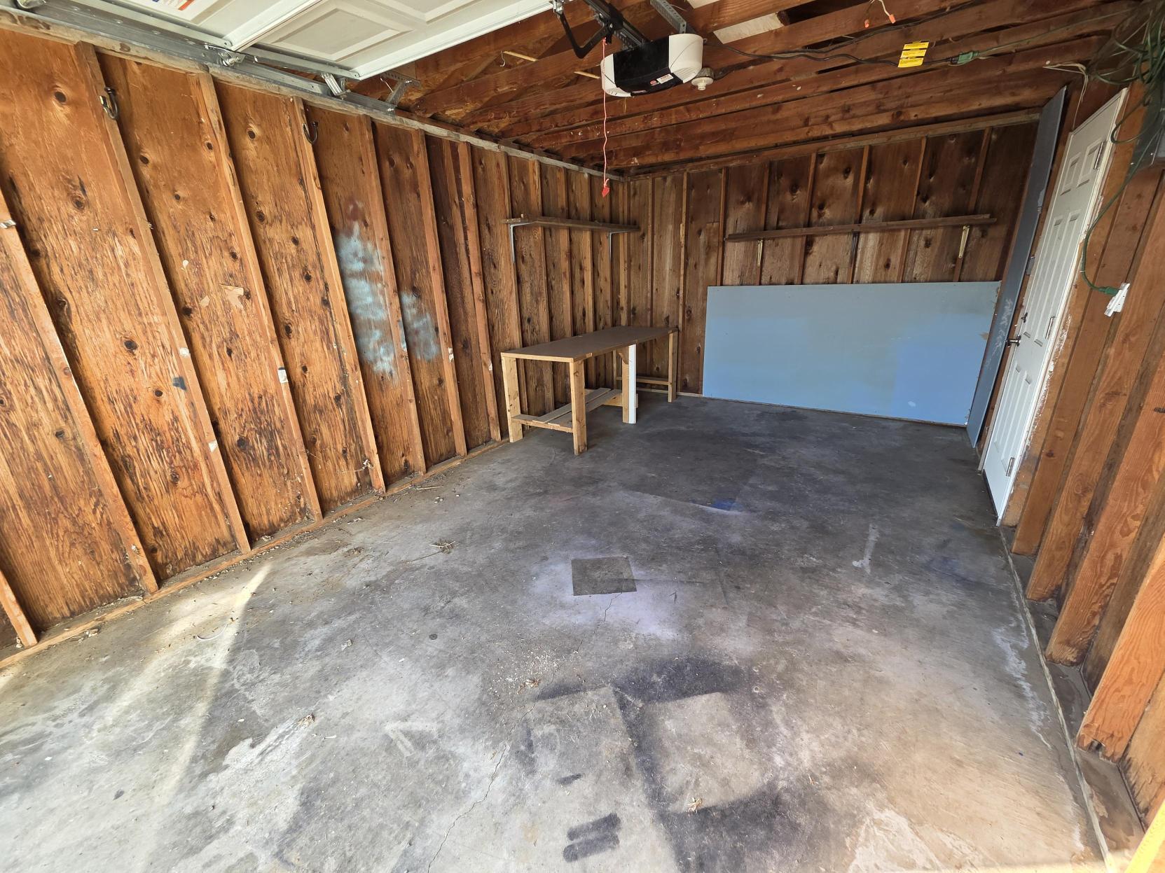 GARAGE SPACE - 258 Knolls Vista Dr