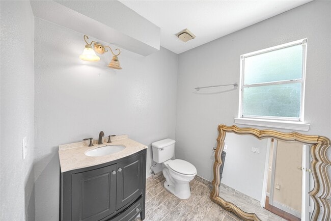 Building Photo - 13014 Skymeadow Dr