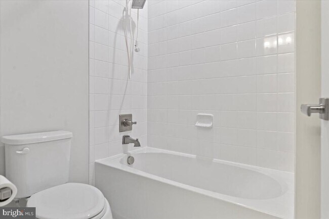 Building Photo - 13903 Hebron Ln