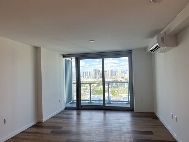 Building Photo - The Park On Keeaumoku - One bedroom, one bath, one parking in the Rycroft Tower