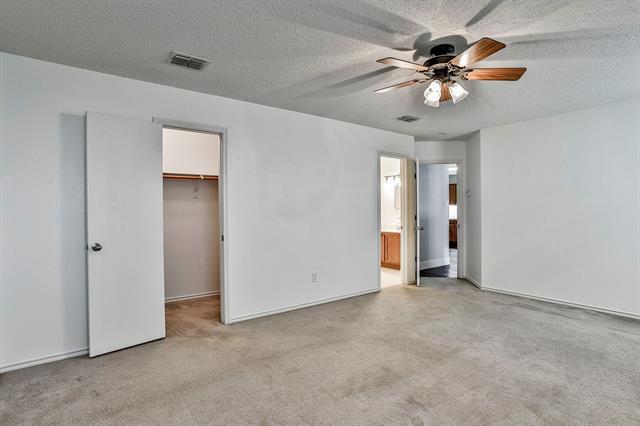 Building Photo - 16600 Jasmine Springs Dr