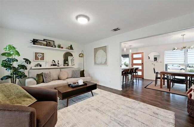 Building Photo - 507 Krebs Ln
