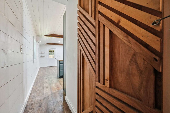 Building Photo - Must-See Country Retreat with Modern Convenience