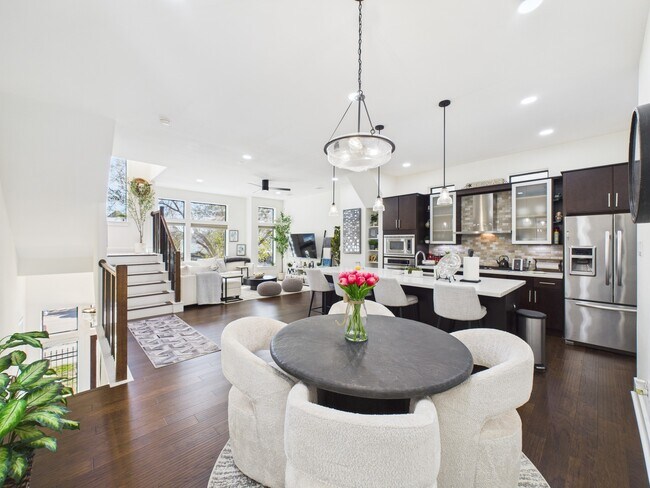 Building Photo - 1404 Spring St