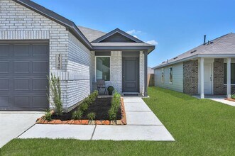 Building Photo - 31346 Black Cherry St