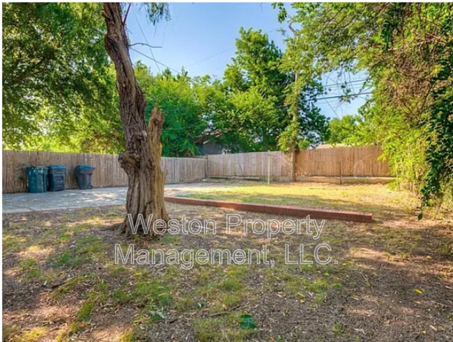 Building Photo - 1428 NW 45th St