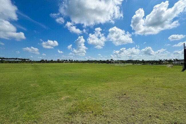 Building Photo - 9312 Tequila Sunrise Dr