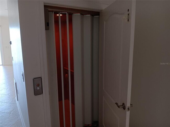 Building Photo - 200 Brightwater Dr