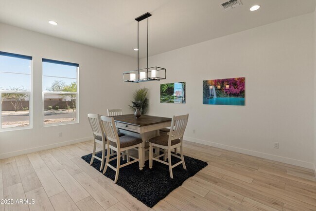 Building Photo - 4236 E Whisper Rock Trl