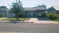 Building Photo - 312 McKnight Dr