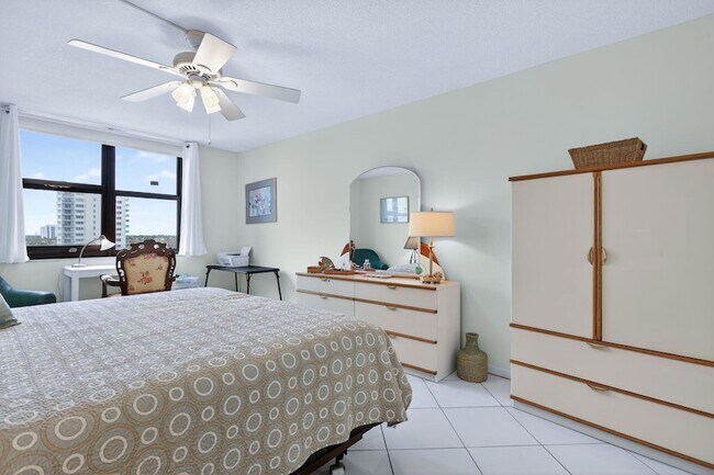 Building Photo - 1500 N Ocean Blvd