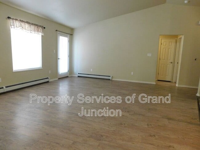 Building Photo - 3154 Glendam Drive
