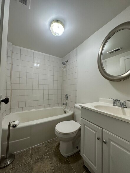 Bathroom - 950 Center St