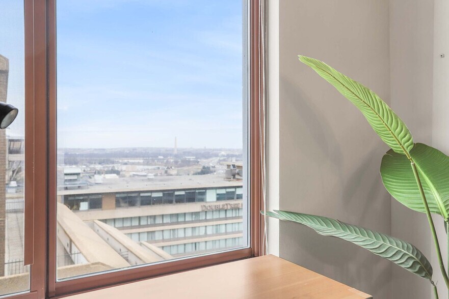 Building Photo - 401 12th St S