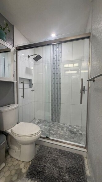 Building Photo - 2801 N Los Felices Rd