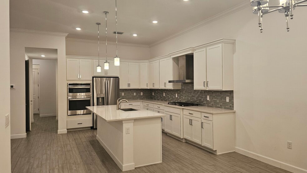 Building Photo - 537 SE Fascino Cir