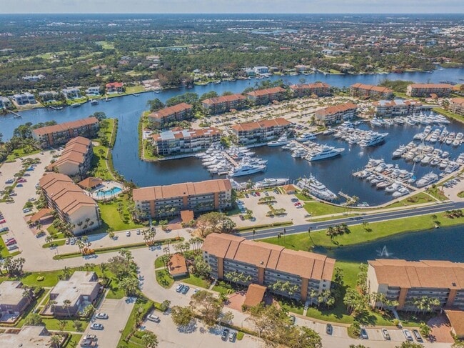 Building Photo - 2601 Marina Isle Way