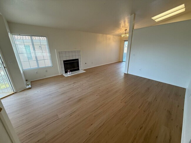 Building Photo - Victorville- Refurbished 2 Bedrooms 2 Bathrooms, New Laminate Floors