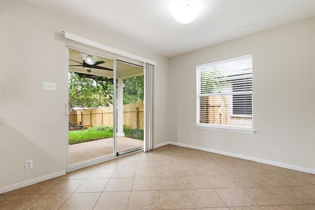 Building Photo - 1806 Carriage Hills Trail
