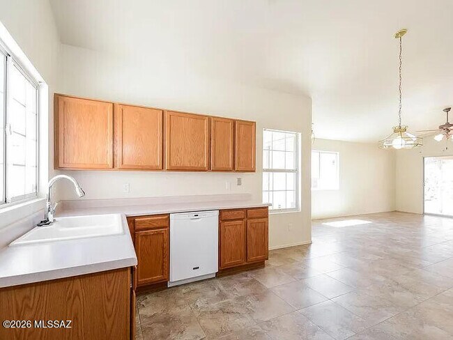 Building Photo - 4490 W Rose Mist Way