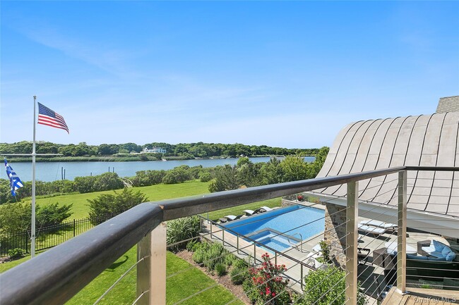 Building Photo - 61A S Bay Ave