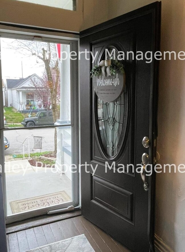 Building Photo - 1046 E Caldwell St