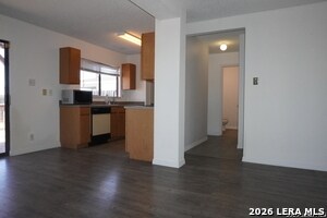 Building Photo - 3636 Candlehill