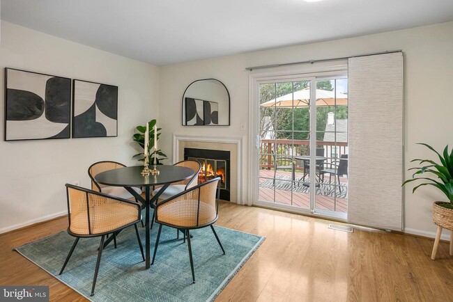 Building Photo - 6542 Cypress Point Rd