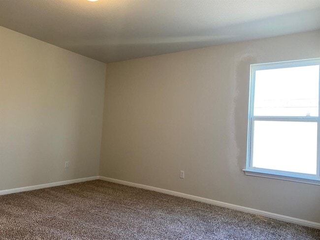 Building Photo - 370 Bright Star Ln