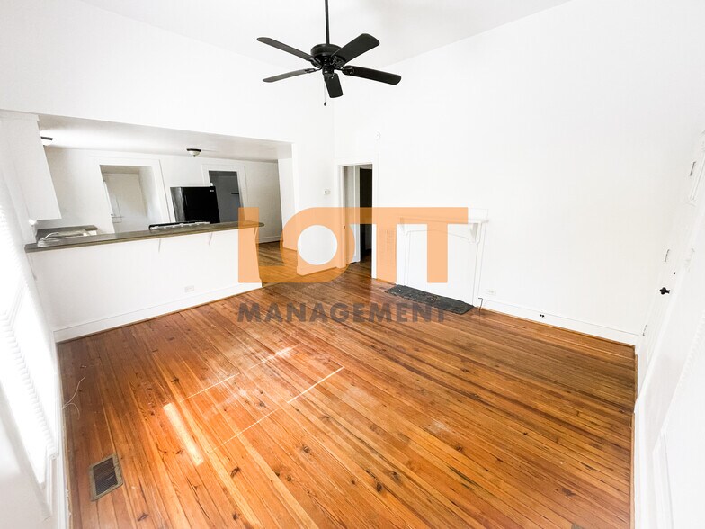 Building Photo - 6 Pelzer St