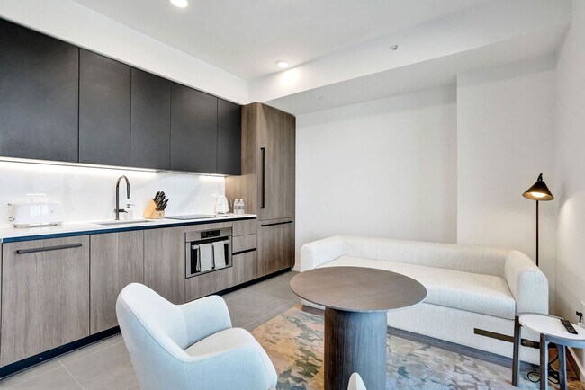 Building Photo - 580 72nd St