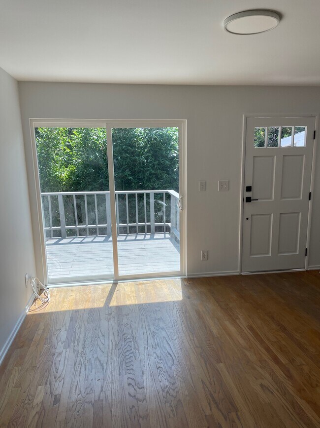 Slider to deck from Living Room - 2522 Lake View Ave