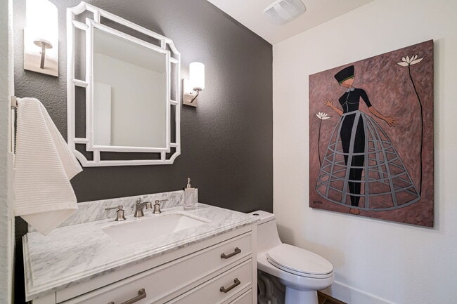 Building Photo - 10511 E Terra Dr