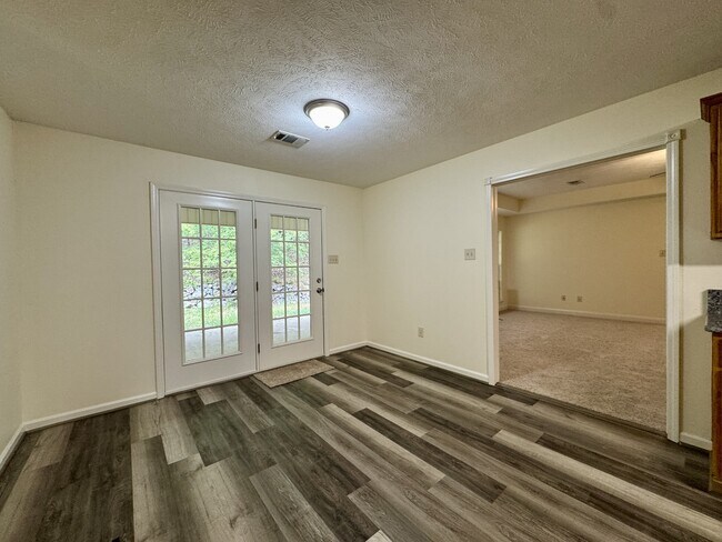 Building Photo - 44 Kirkland Dr