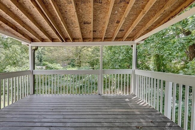 Building Photo - 1708 Brandon Square