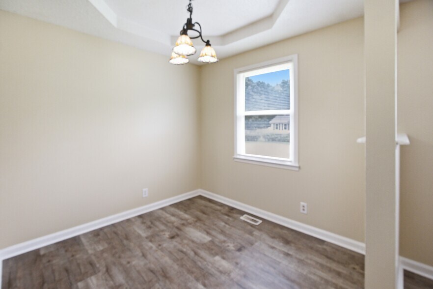 Building Photo - 700 Shelton Cir