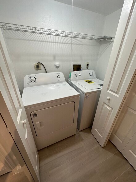 Building Photo - 2341 NW 33rd St