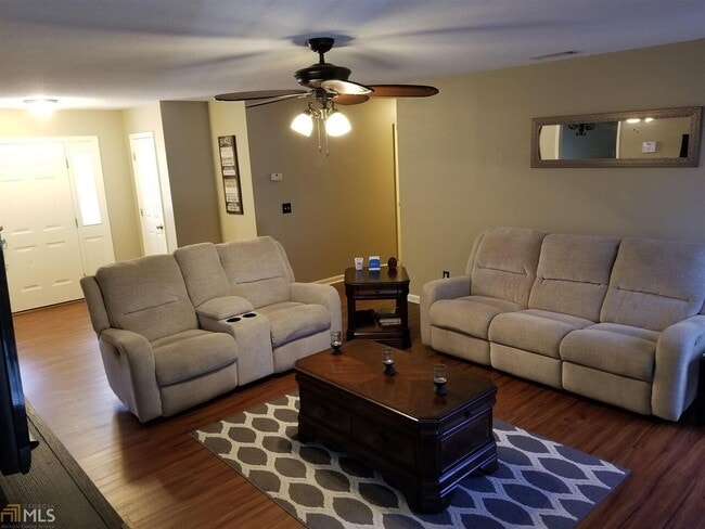 Building Photo - 2541 Westover Dr