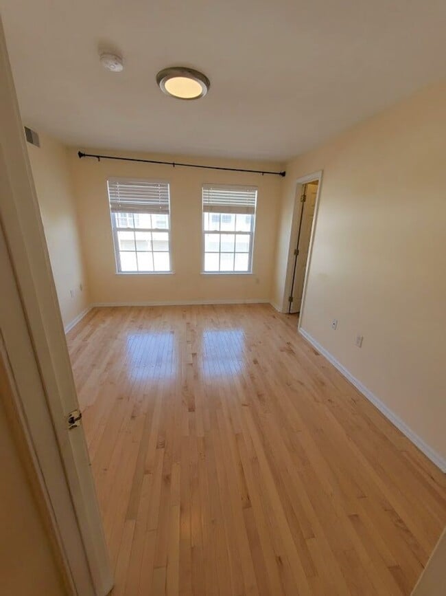 Building Photo - Rare opportunity to reside in the beautifu...