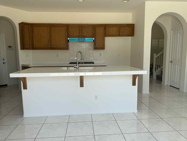 Building Photo - 27647 Rosemont Ct