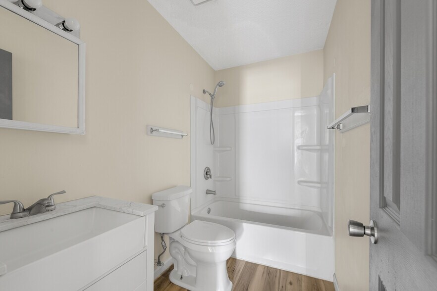 Bathroom - 377 W Wilbur St