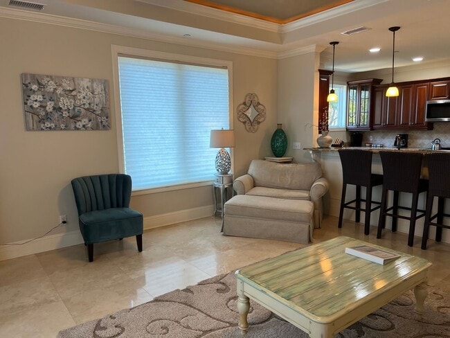 Building Photo - Walk to the Beach from this Furnished and Renovated Condo!